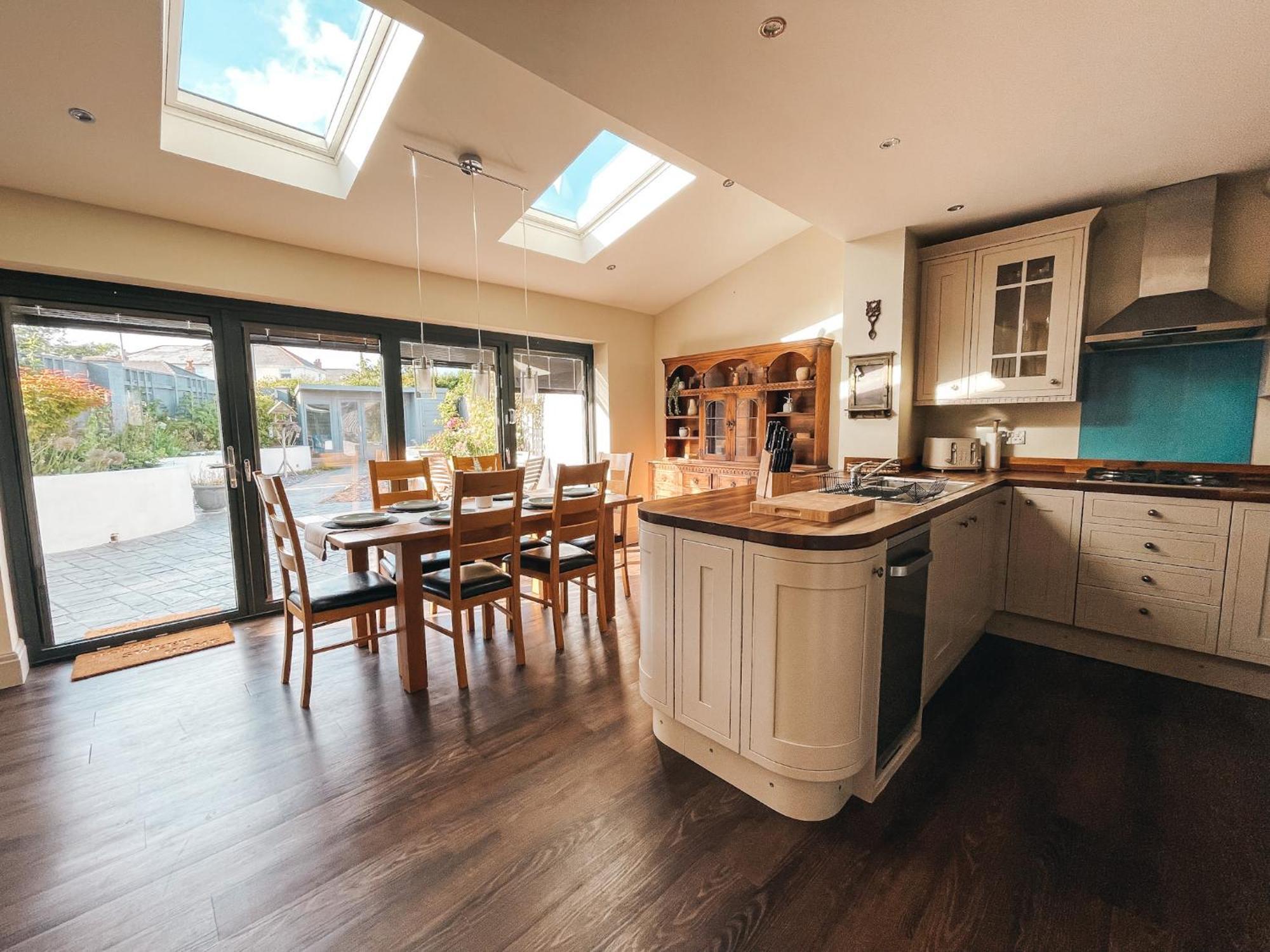 Ty Fry Gardens Villa Cardiff Luaran gambar