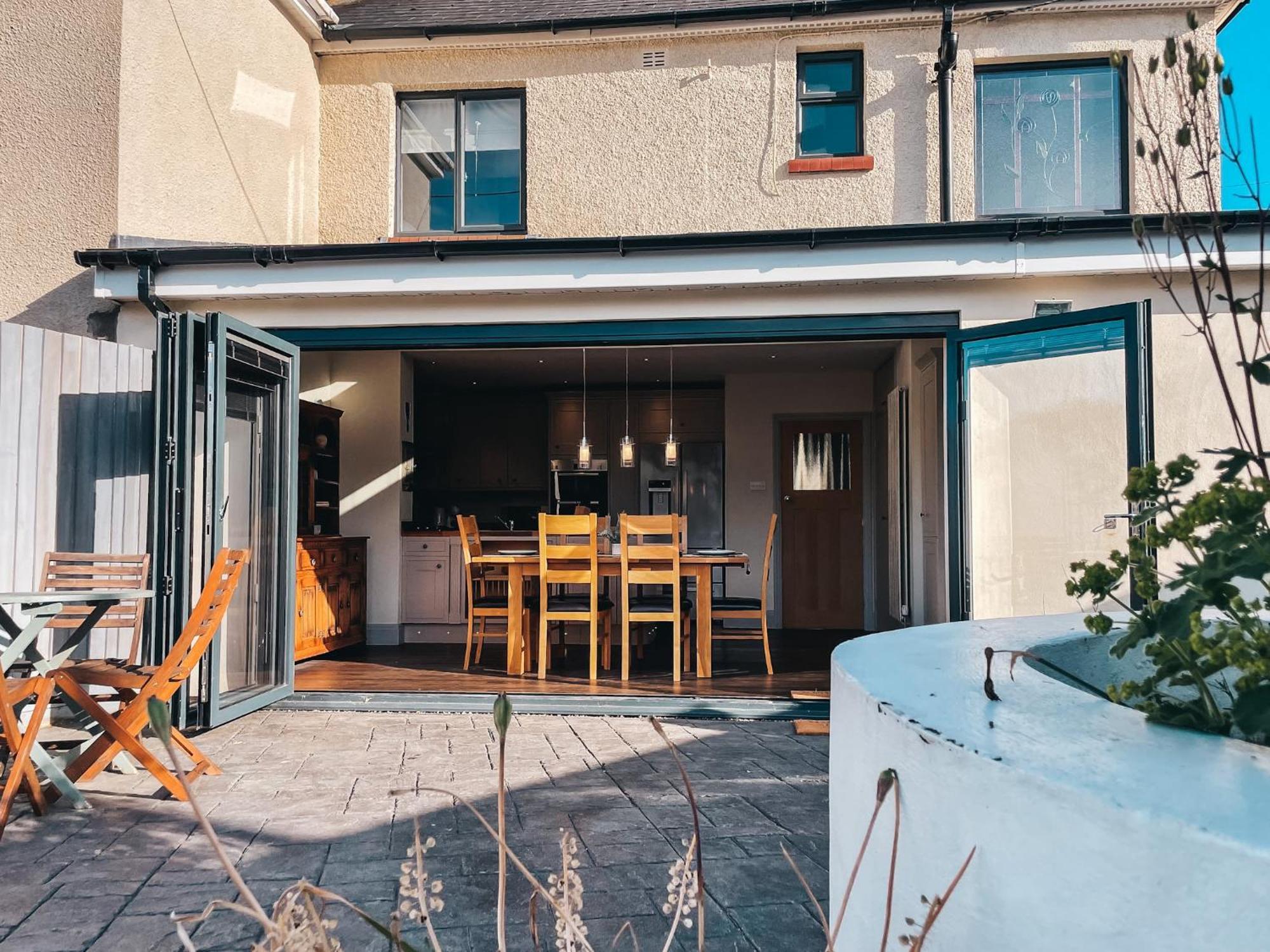 Ty Fry Gardens Villa Cardiff Luaran gambar